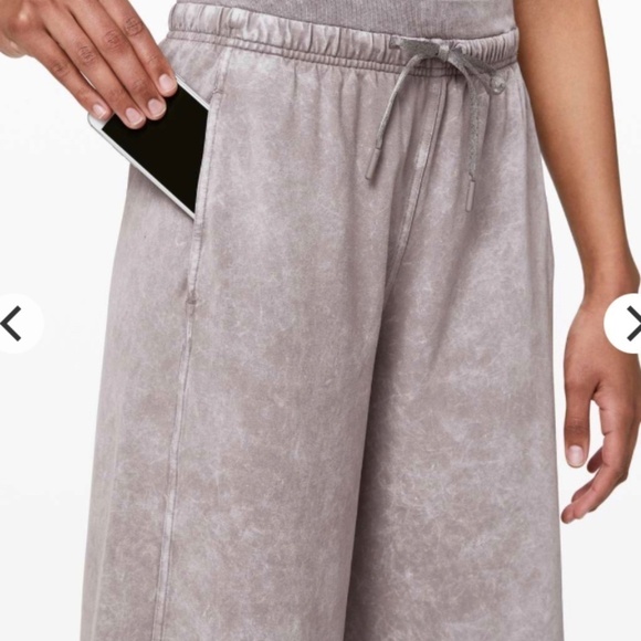 Lululemon Inner Glow Culottes Size 2 Washed Half Moon - Picture 6 of 13